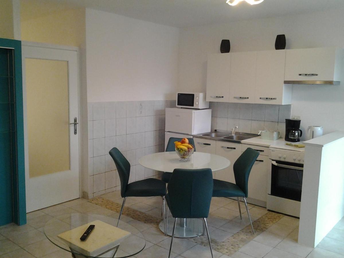 Apartments Darijana オパティヤ エクステリア 写真